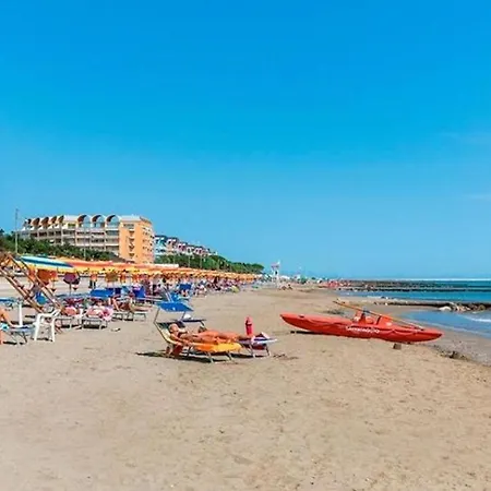 Relax By The Garden - Flat For Up To 6 Guests * Porto Santa Margherita di Caorle