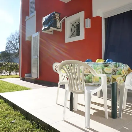 Relax By The Garden - Flat For Up To 6 Guests Apartment
