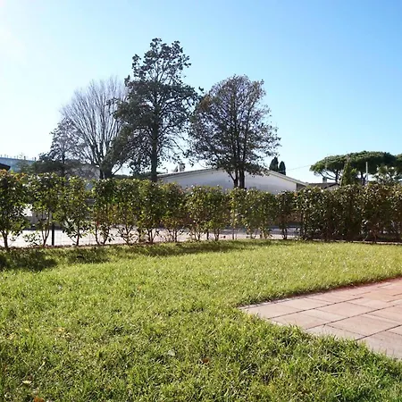 Relax By The Garden - Flat For Up To 6 Guests Apartment *
