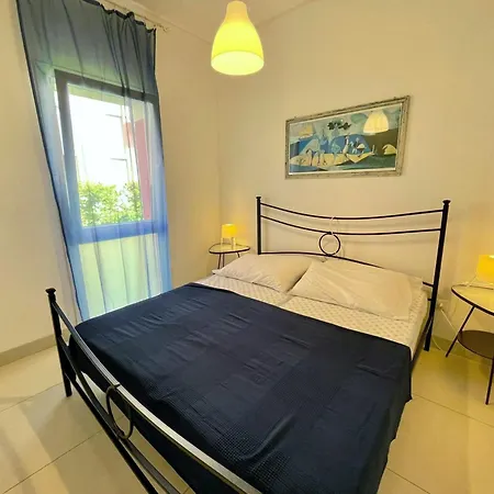 Relax By The Garden - Flat For Up To 6 Guests Apartment